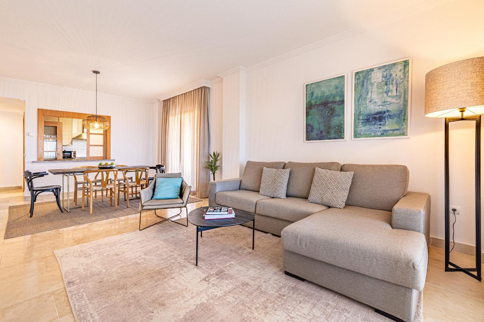 Large 3-Bedroom Nestled In Golf Paradise Estepona Dış mekan fotoğraf