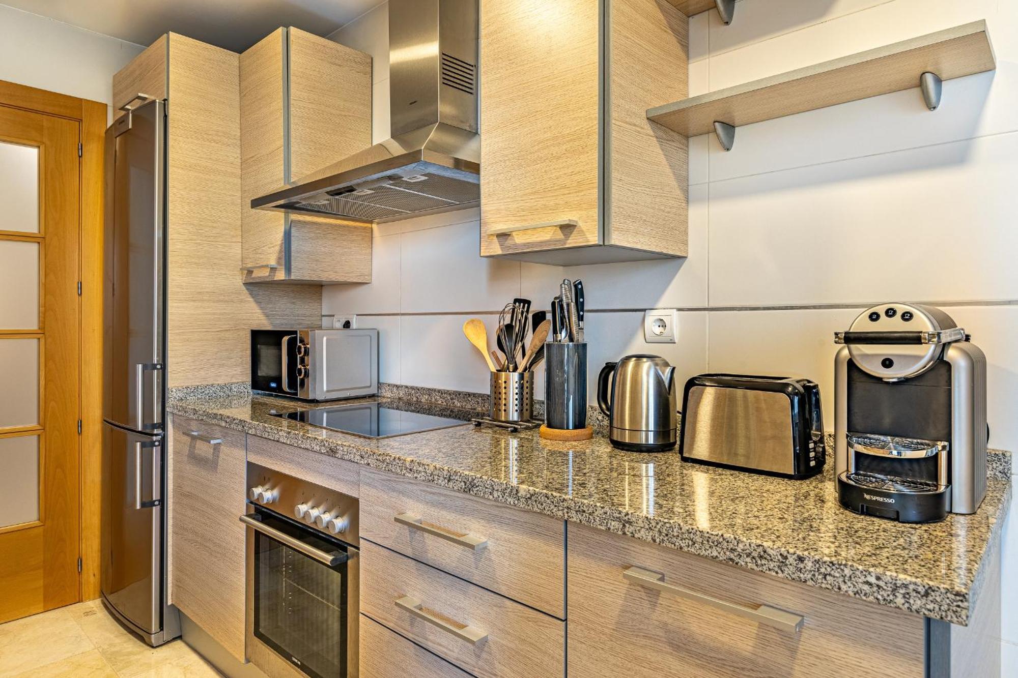 Large 3-Bedroom Nestled In Golf Paradise Estepona Dış mekan fotoğraf